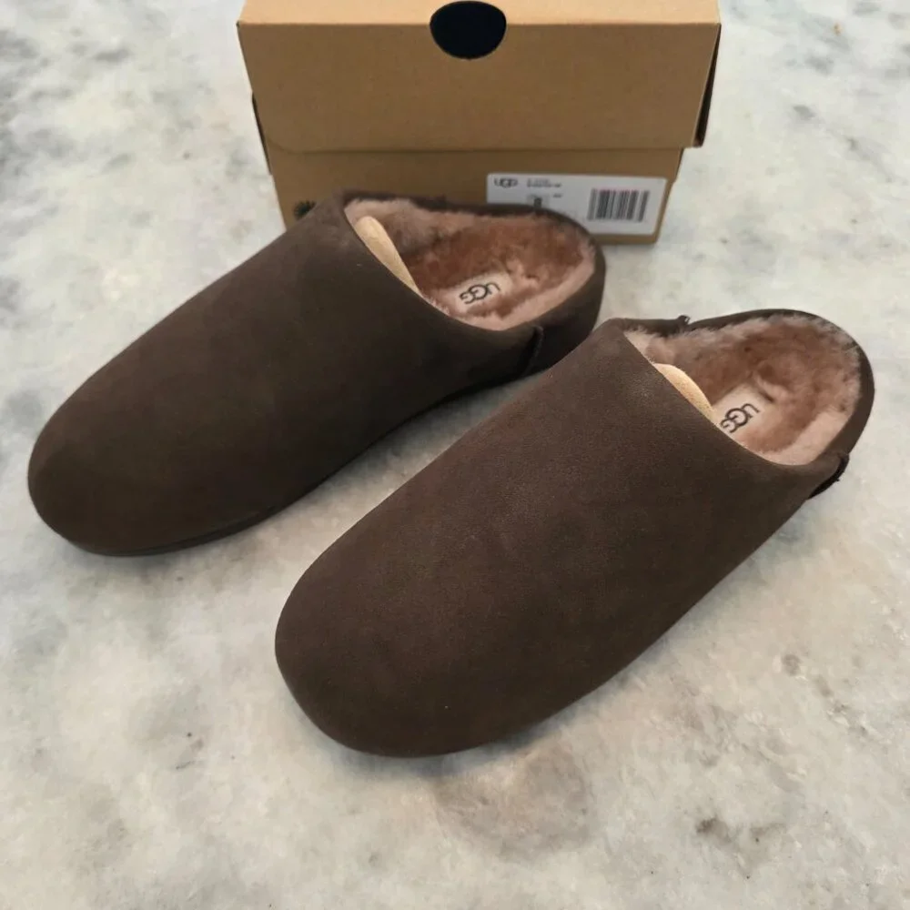 New UGG Elea Slip-On in Dark Cocoa - Picture 3 of 6